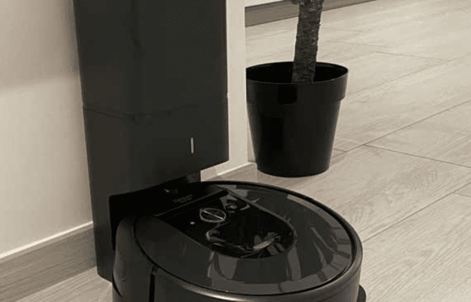 Cs, CAREservice irobot-roomba-670x430 iRobot Roomba: funziona davvero? iRobot  Roomba iRobot 