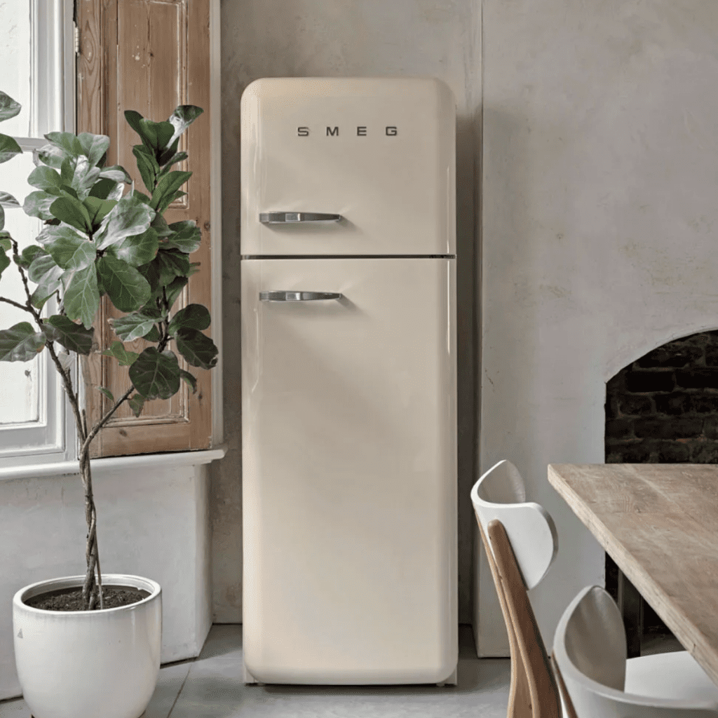 Cs, CAREservice frigorifero-riparazione-torino-1024x1024 Sistemi di refrigerazione eco-friendly: dai frigoriferi tradizionali alle alternative Consigli  Consigli 