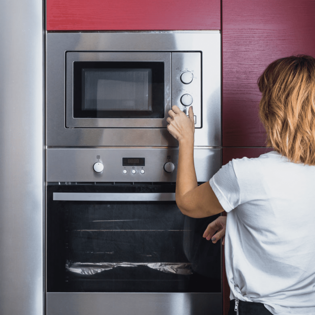Cs, CAREservice riparazione-microonde-torino-1024x1024 Come scegliere il forno a microonde perfetto per la tua cucina: consigli e recensioni Consigli  Consigli 